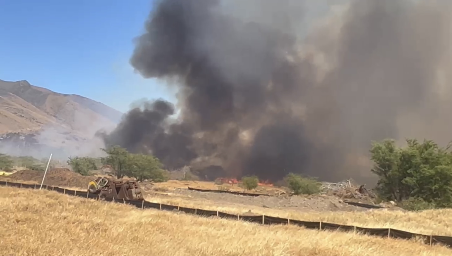 Honoapiilani Highway closed as crews fight brush fire News, Sports